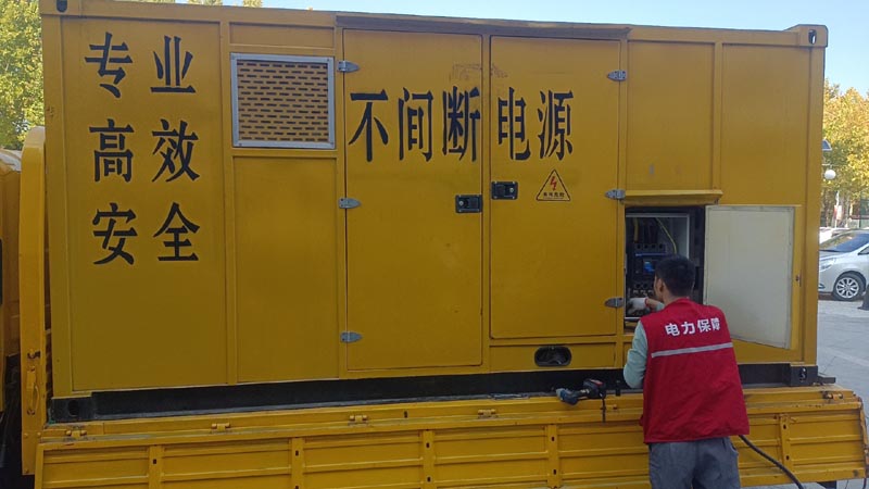 津市柴油发电机组和UPS电源配合使用时，如何避免切换过程中的电力中断？